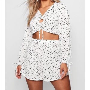 Boohoo Plus Woven Polka Dot Ruched Crop Top